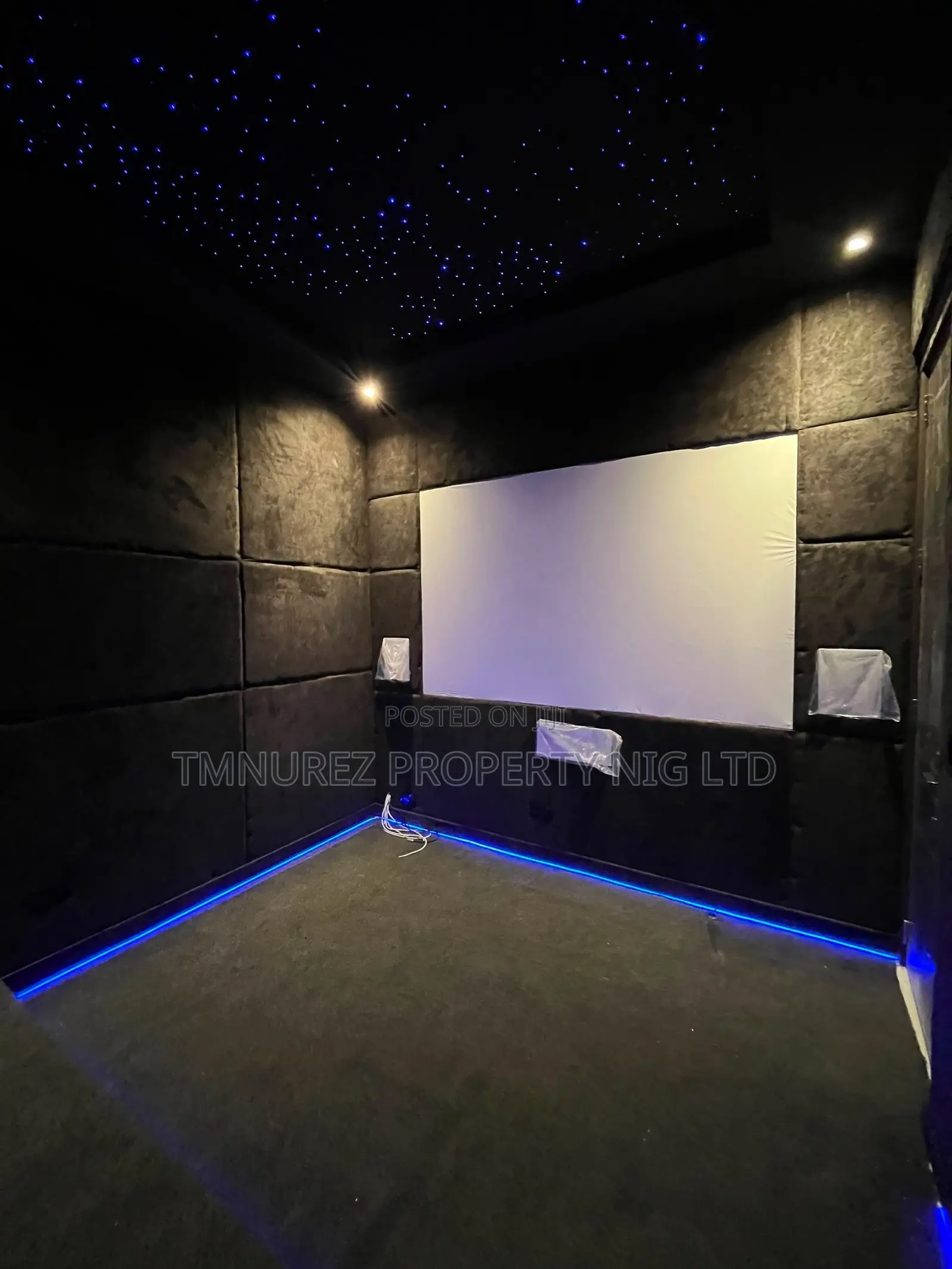5bdrm Duplex in Ikota for sale