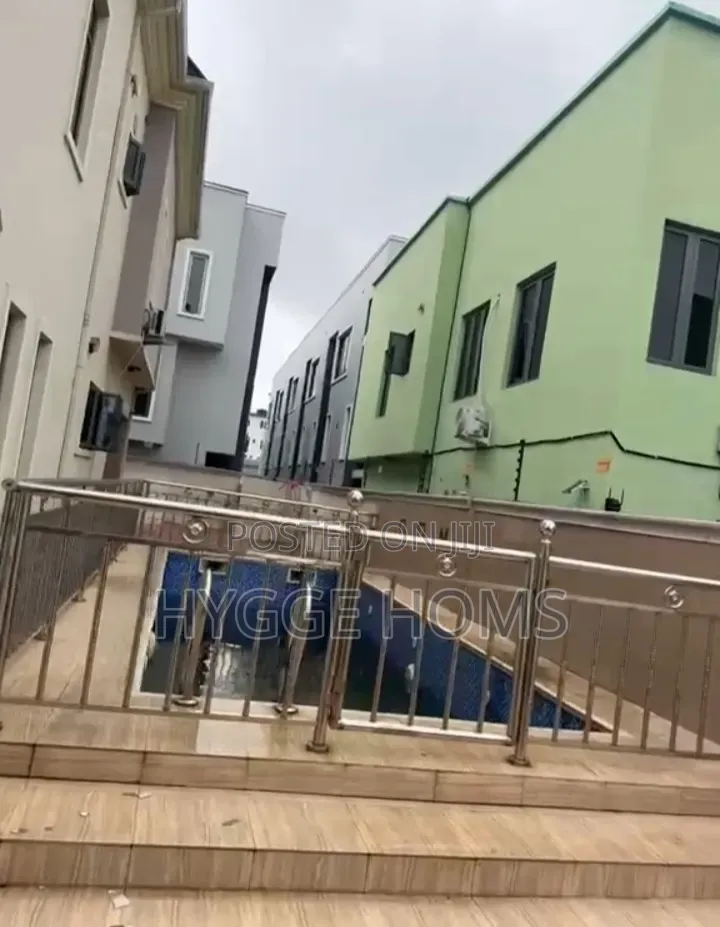 5bdrm Duplex in Dideolu Estate, Ogba GRA for sale