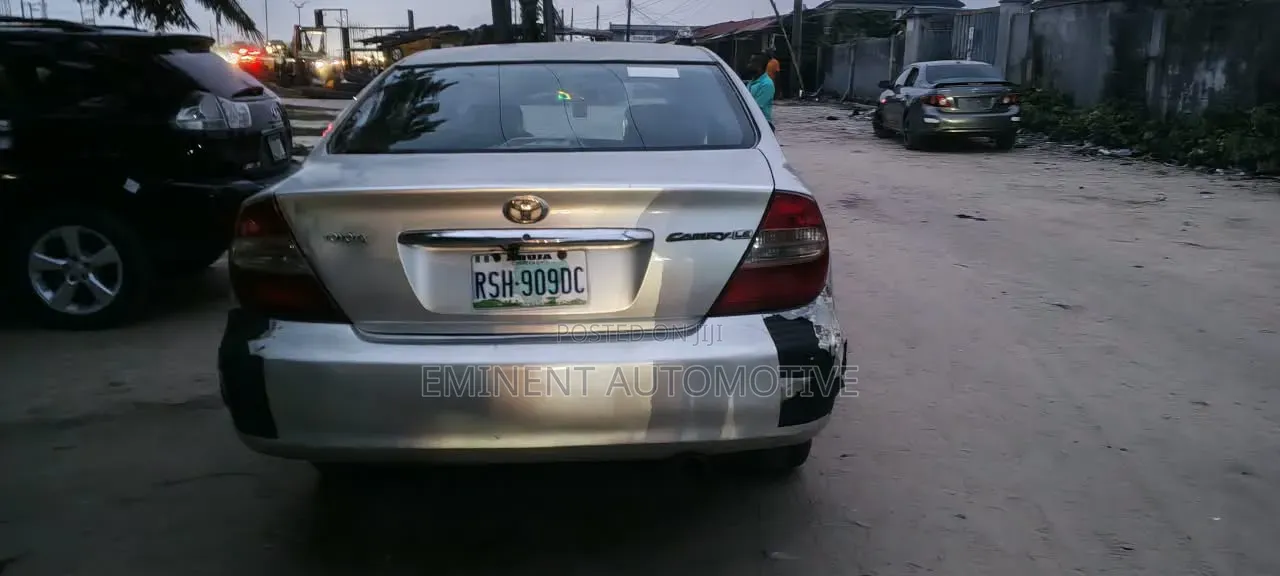 Toyota Camry 2004 Silver