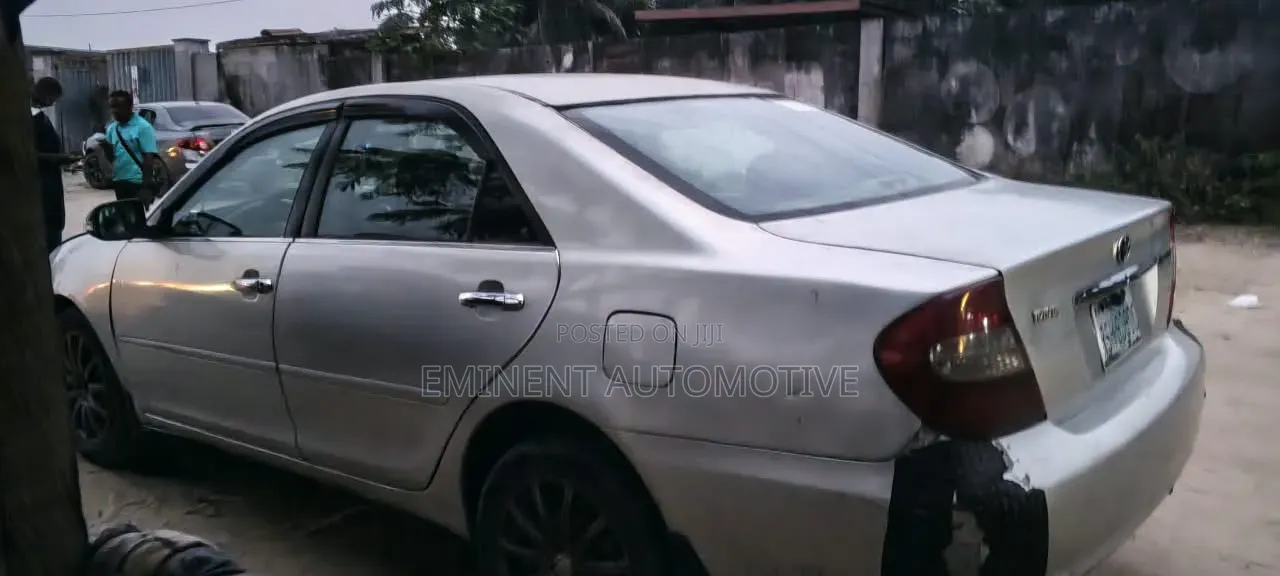 Toyota Camry 2004 Silver