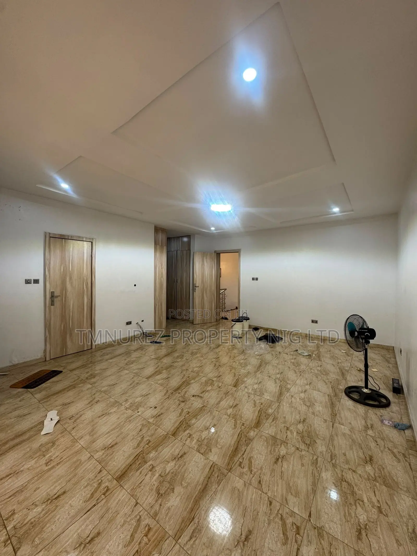 3bdrm Duplex in Chevron for rent