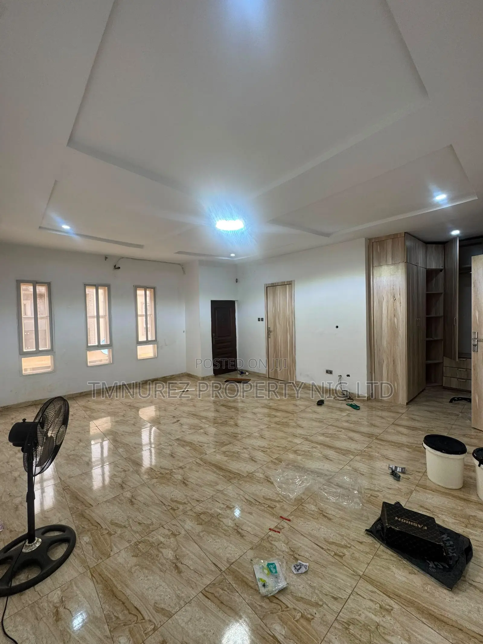 3bdrm Duplex in Chevron for rent