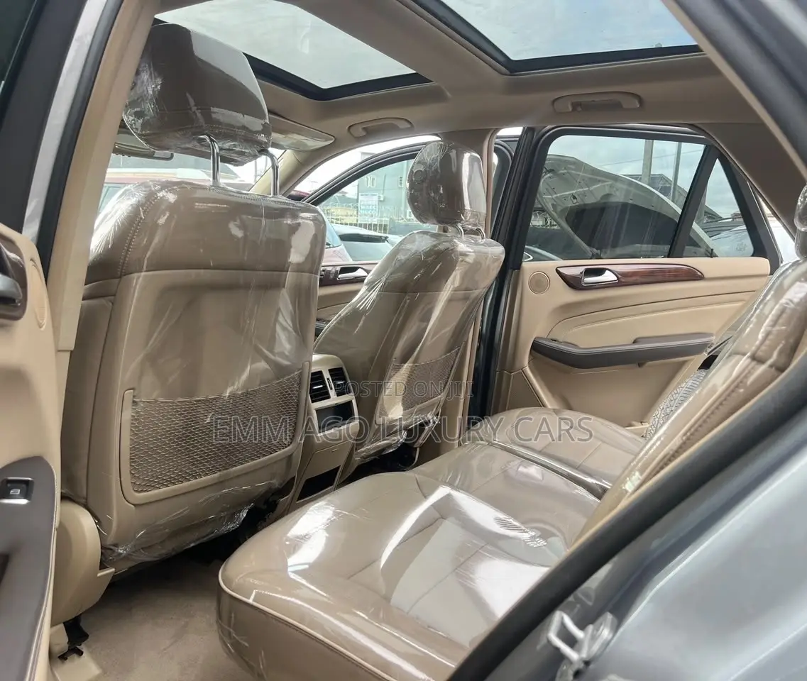 Mercedes-Benz M Class ML350 4MATIC 4dr SUV AWD (3.5L 6cyl 7A) 2015 Gray