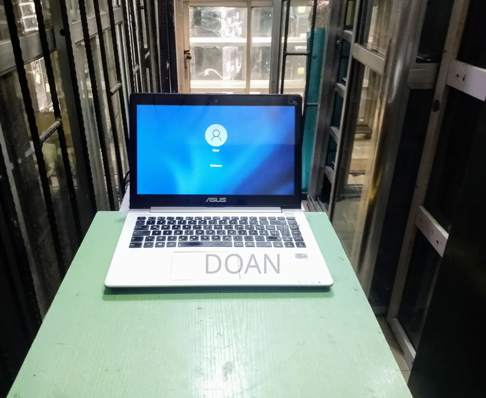 Laptop Asus VivoBook S400CA 8GB Intel Core i5 HDD 500GB
