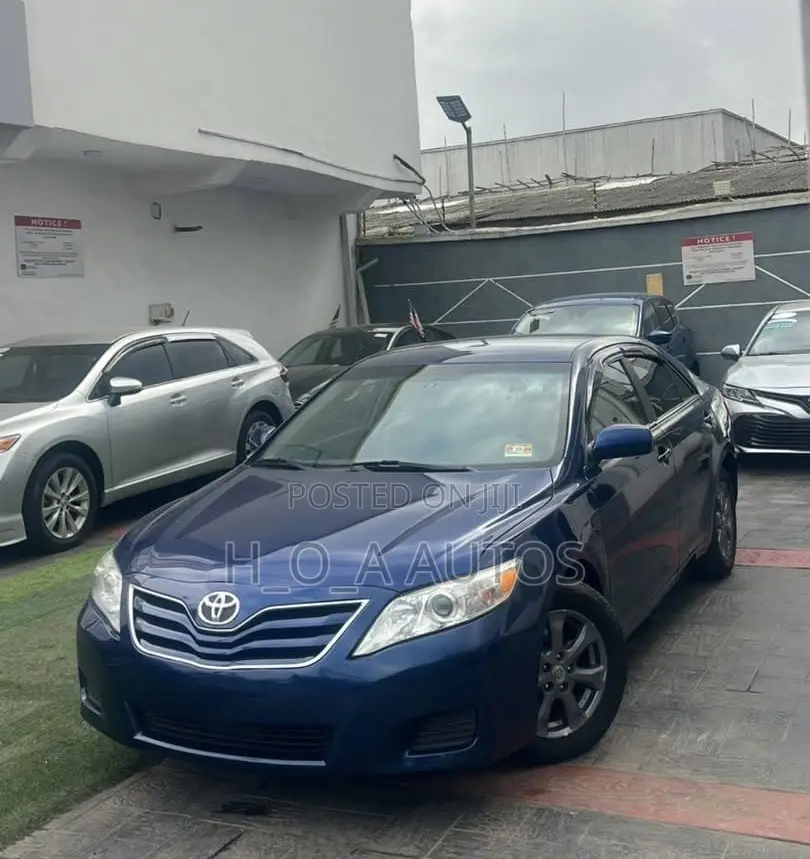 Toyota Camry LE 4dr Sedan (2.5L 4cyl 6AM) 2010 Blue