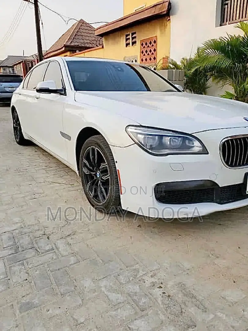 BMW 7 Series 750Li xDrive 4dr Sedan AWD (4.4L 8cyl Turbo 8A) 2014 White