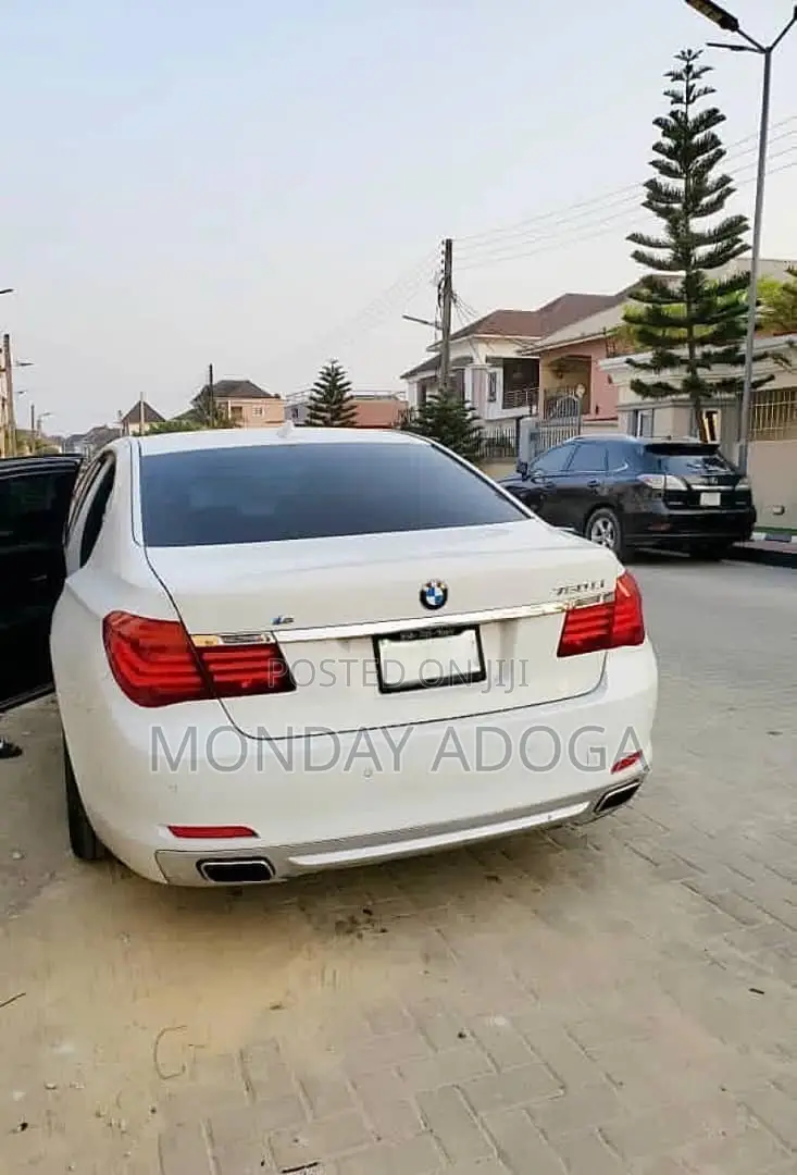 BMW 7 Series 750Li xDrive 4dr Sedan AWD (4.4L 8cyl Turbo 8A) 2014 White