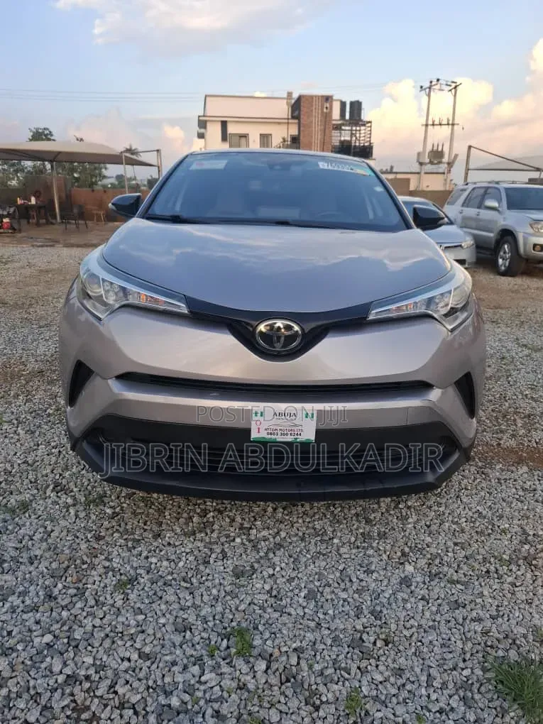 Toyota C-HR XLE Prermium FWD (2.0L 4cyl 2AM) 2018 Silver