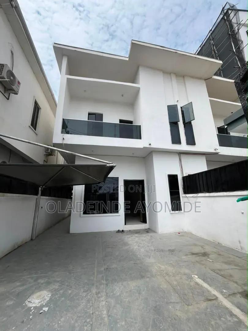 4bdrm Duplex in Ikate Lekki for rent