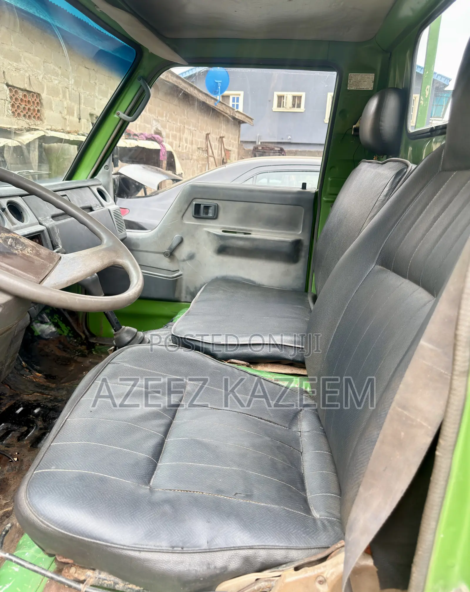 Toyota Dyna 150 Direct Hand Normal Bucket