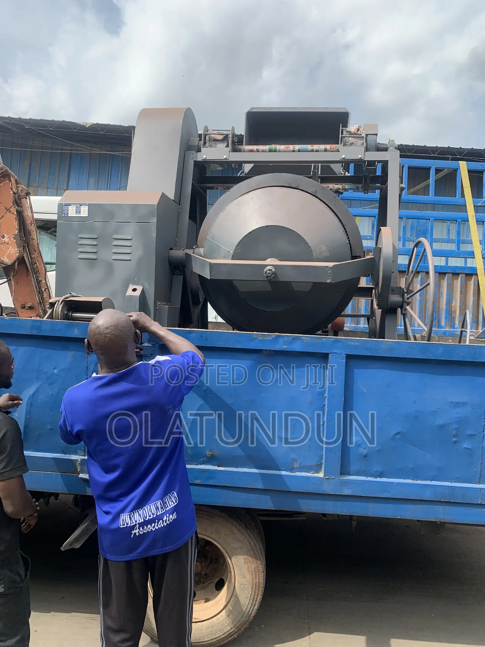 Crane Concrete Mixer