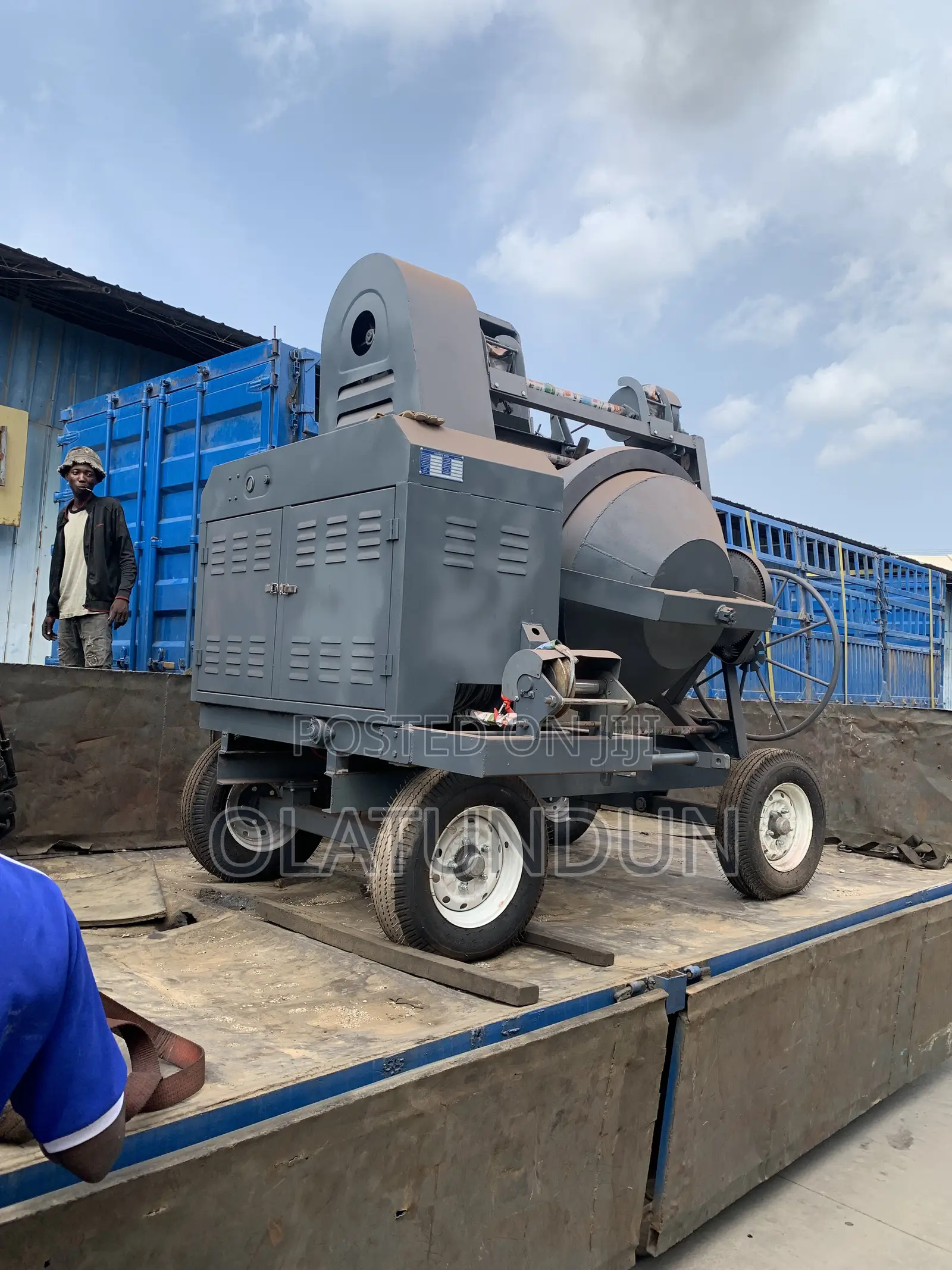 Crane Concrete Mixer