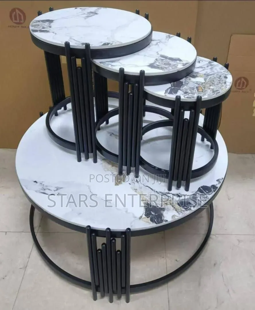 Modern Center Table With 3 Side Stool