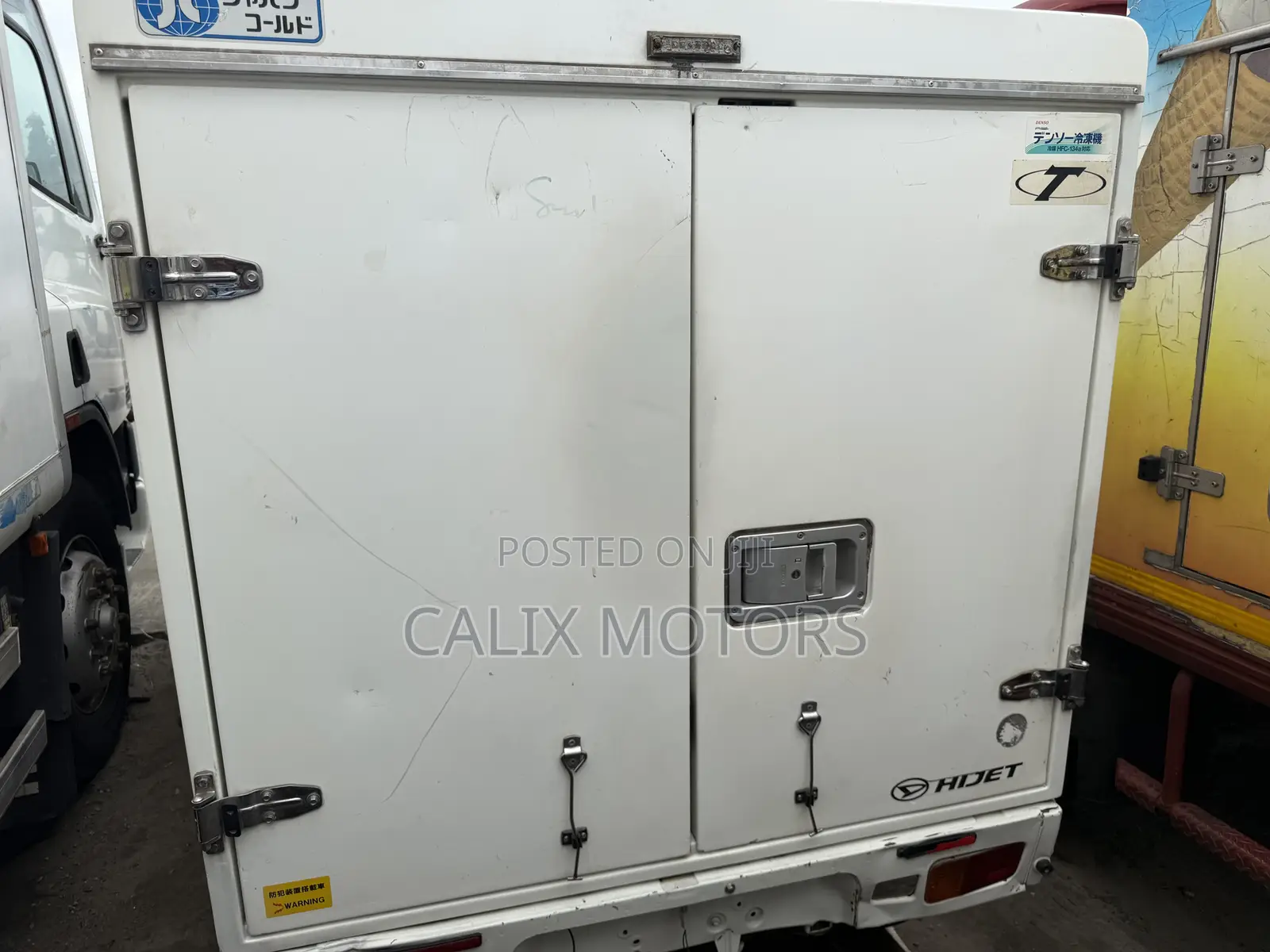 Foreign Used Daihatsu Hijet Cooling Truck.
