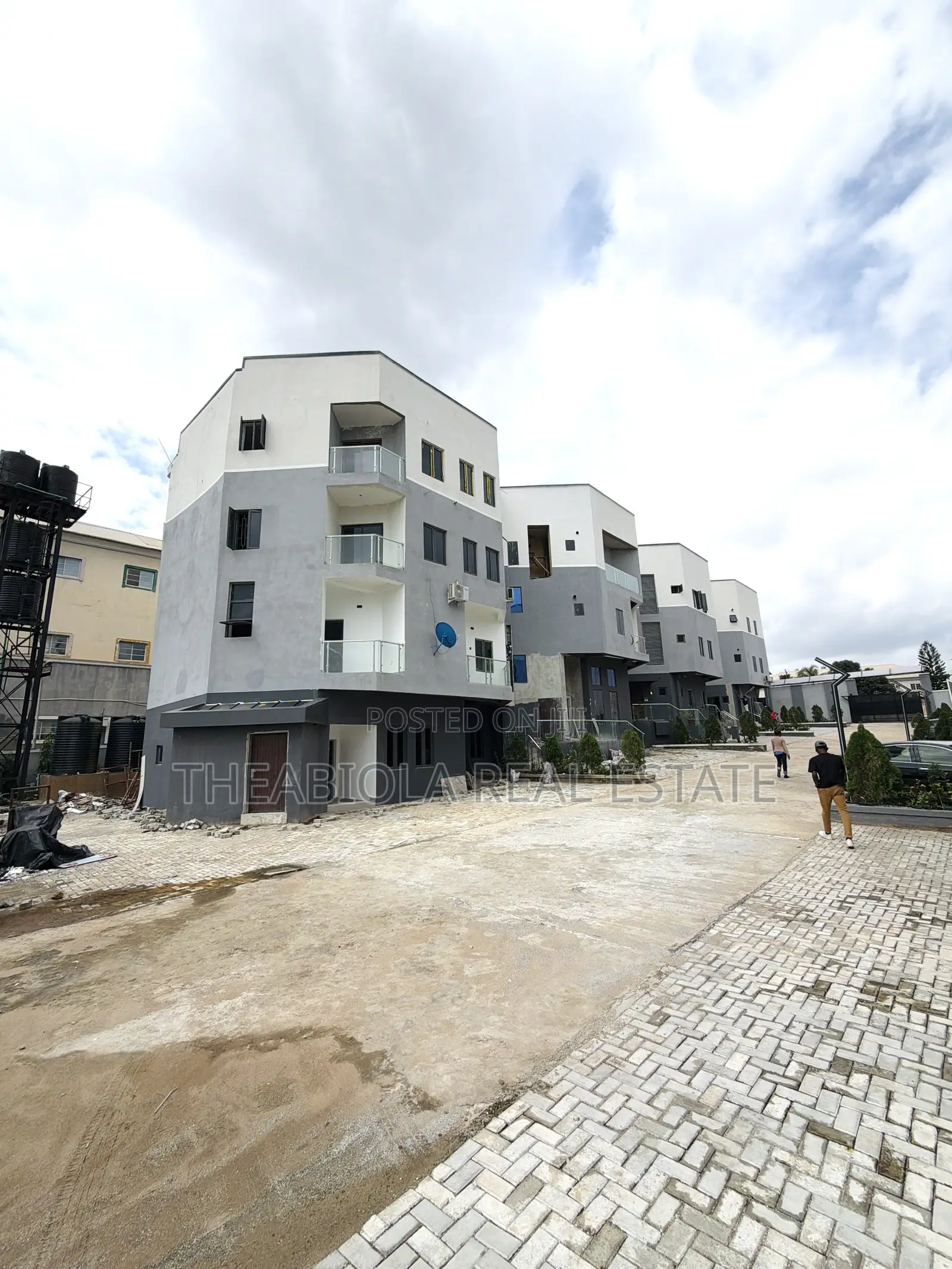 4bdrm Maisonette in Wuye, Abuja for rent