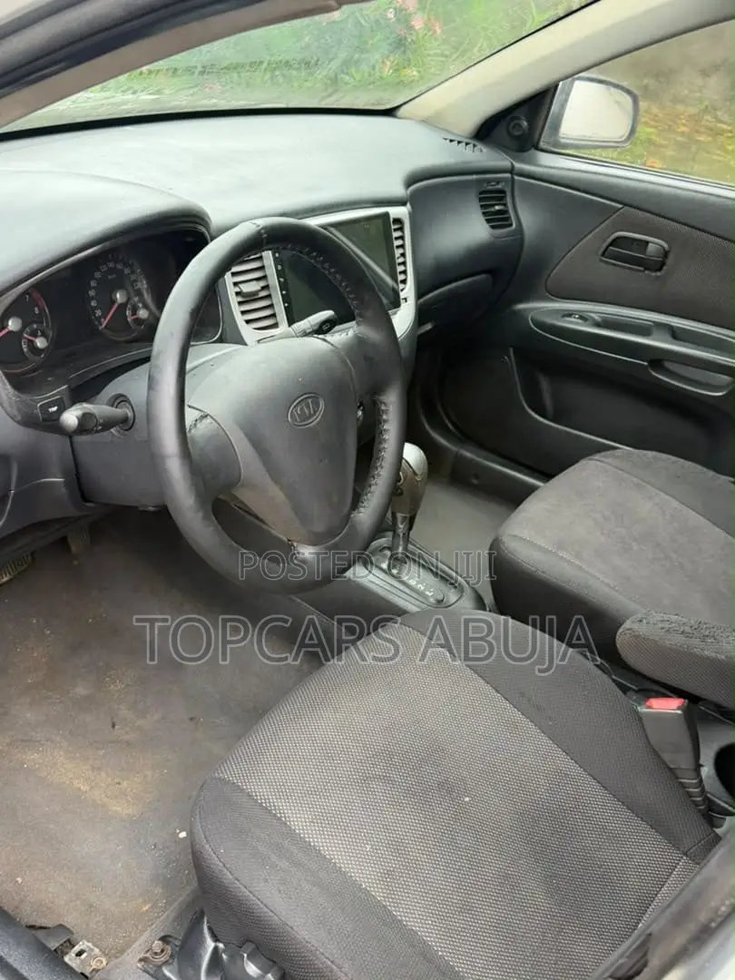 Kia Rio 2010 Silver