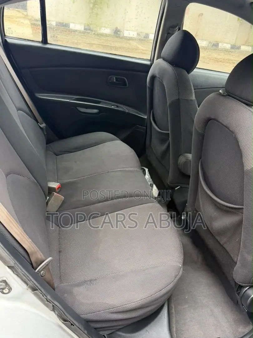 Kia Rio 2010 Silver