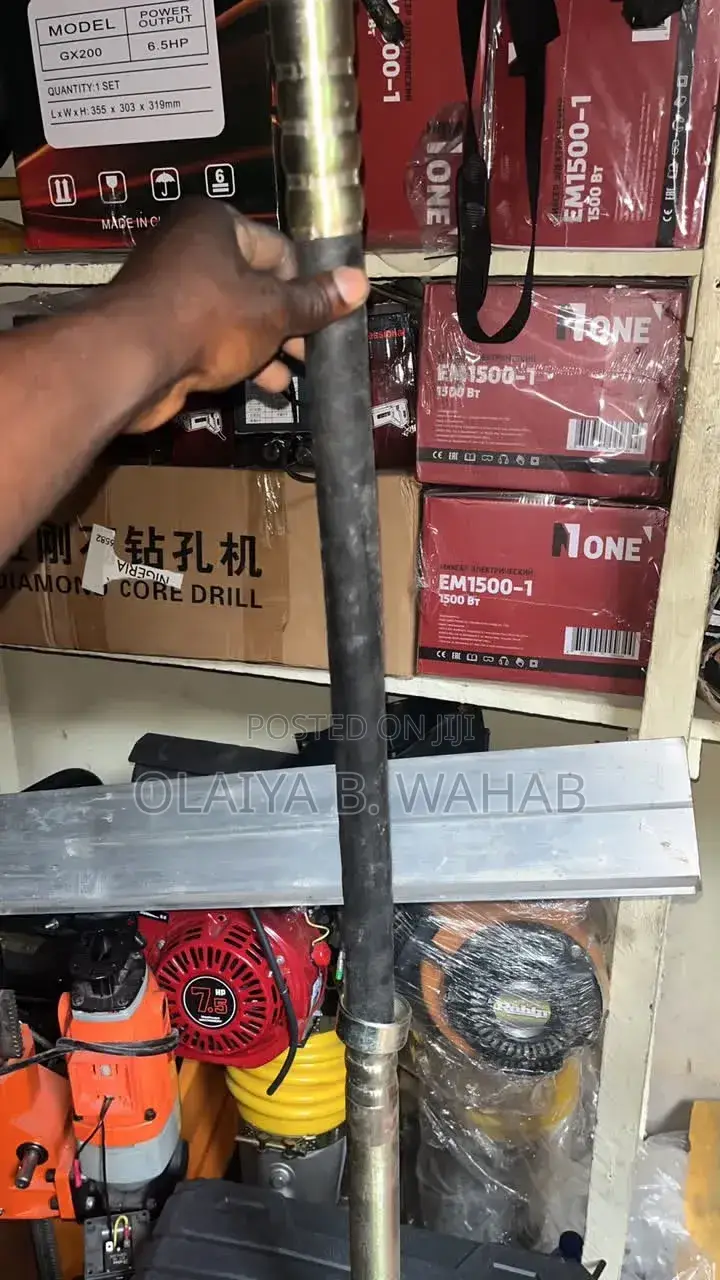 Rocaes Cordless Concrete Vibrator With Flexible Shaft