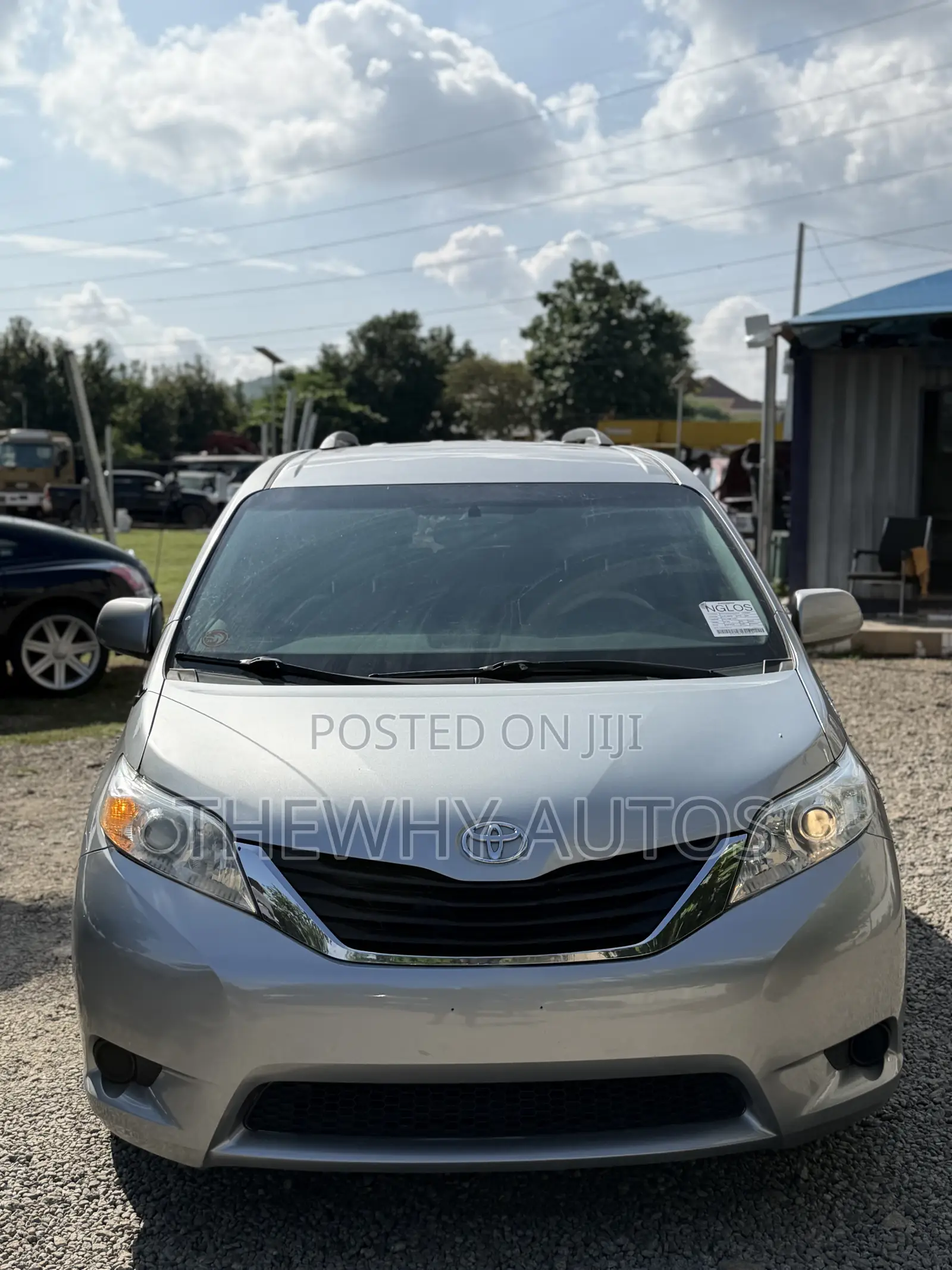 Toyota Sienna LE 8 Passenger 2012 Silver