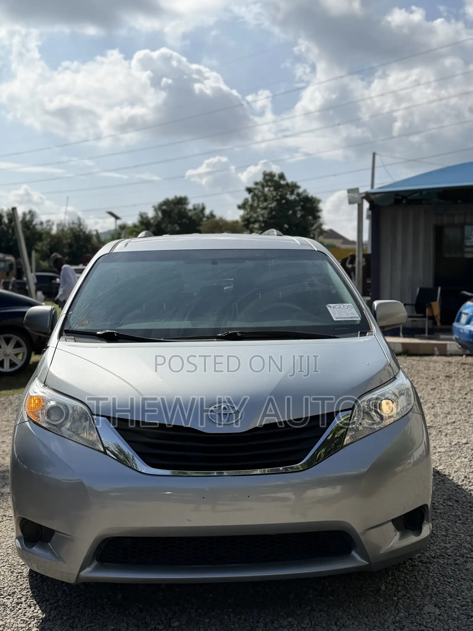 Toyota Sienna LE 8 Passenger 2012 Silver