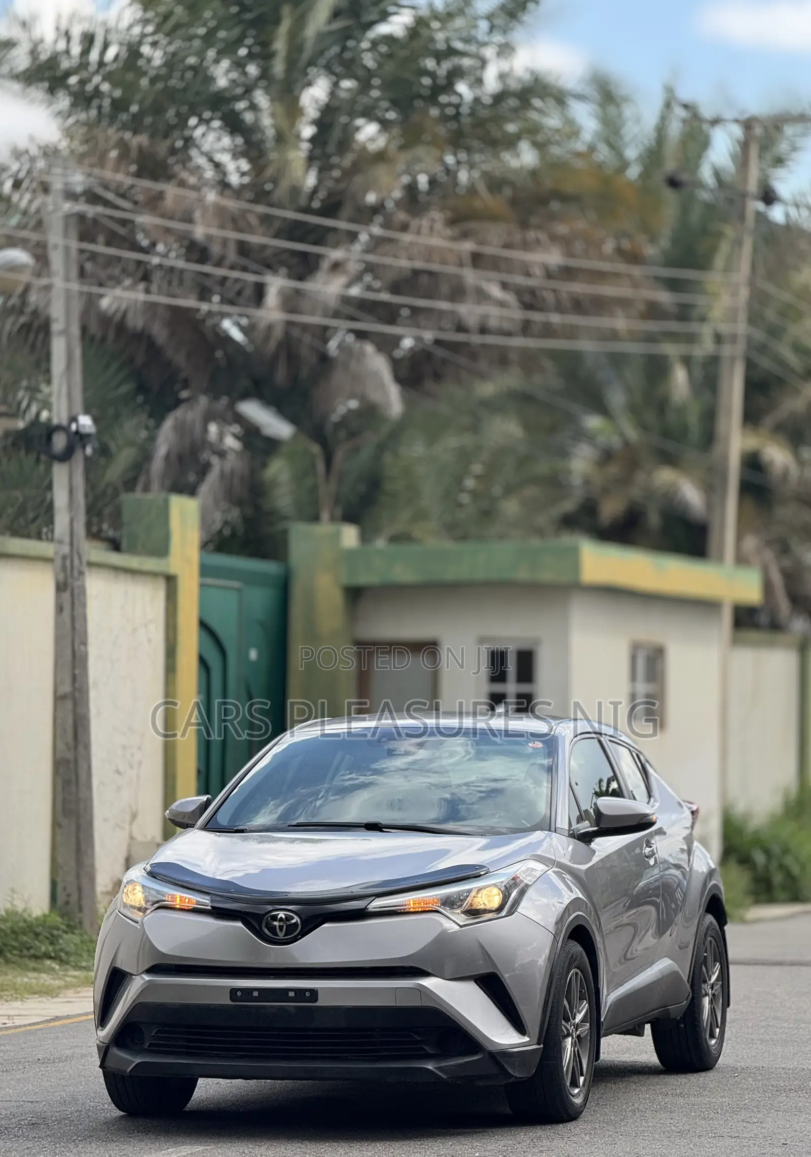 Toyota C-HR 2017 Gray