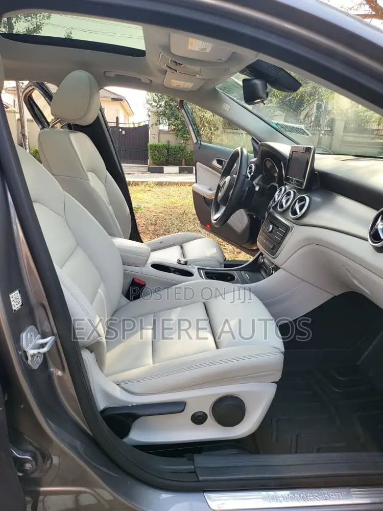 Mercedes-Benz GLA 250 2016 Gray