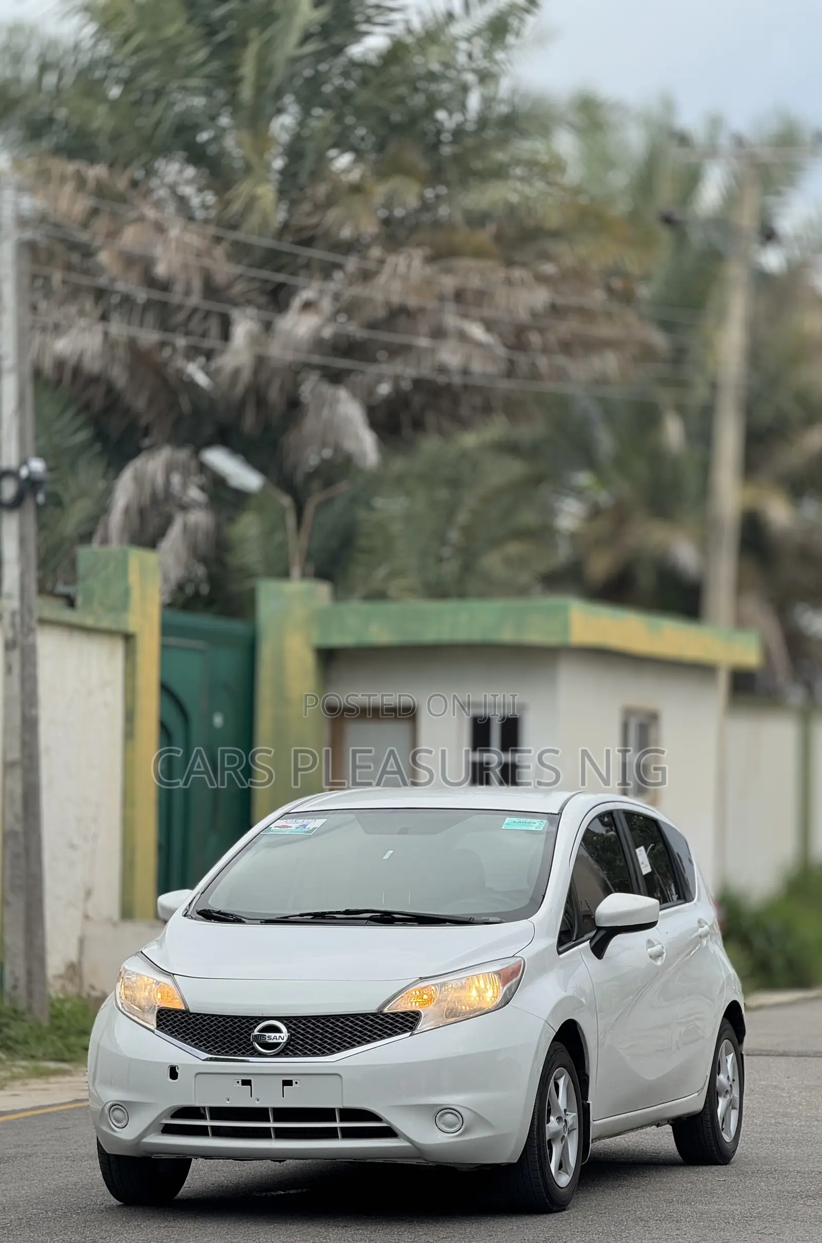 Nissan Versa 2016 White