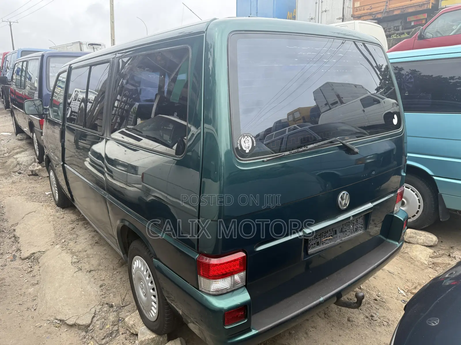 Volkswagen Transporter 2009 Green