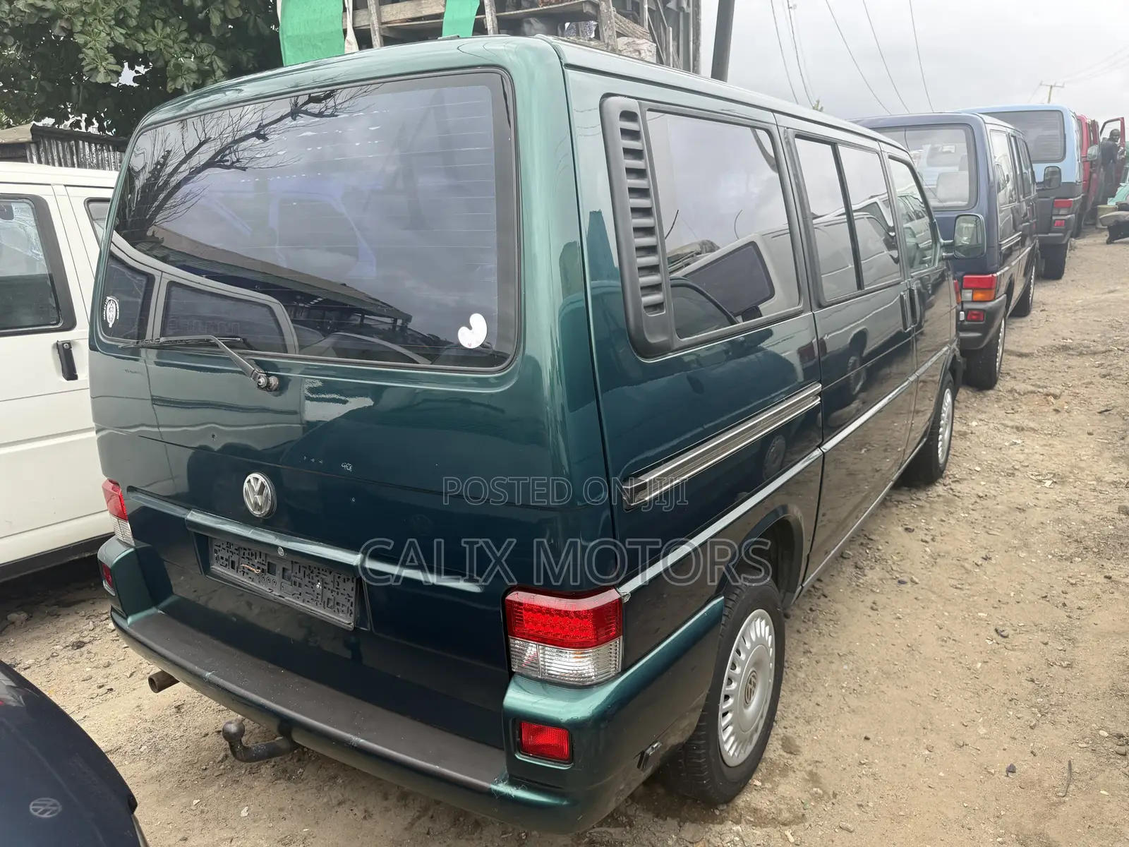 Volkswagen Transporter 2009 Green