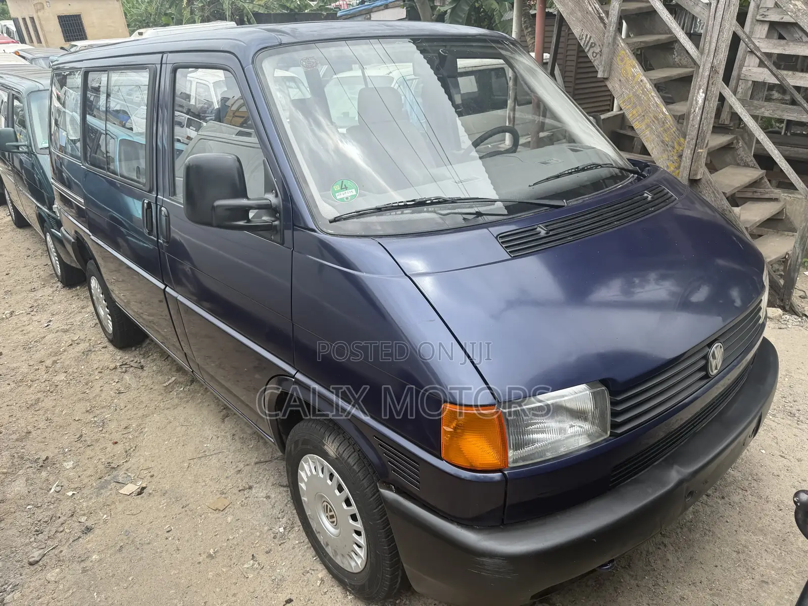 Volkswagen Transporter 2010 Blue