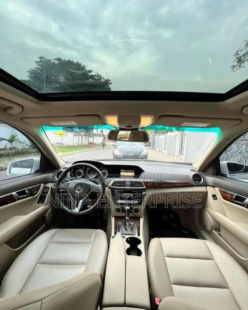 Mercedes-Benz C300 2012 White