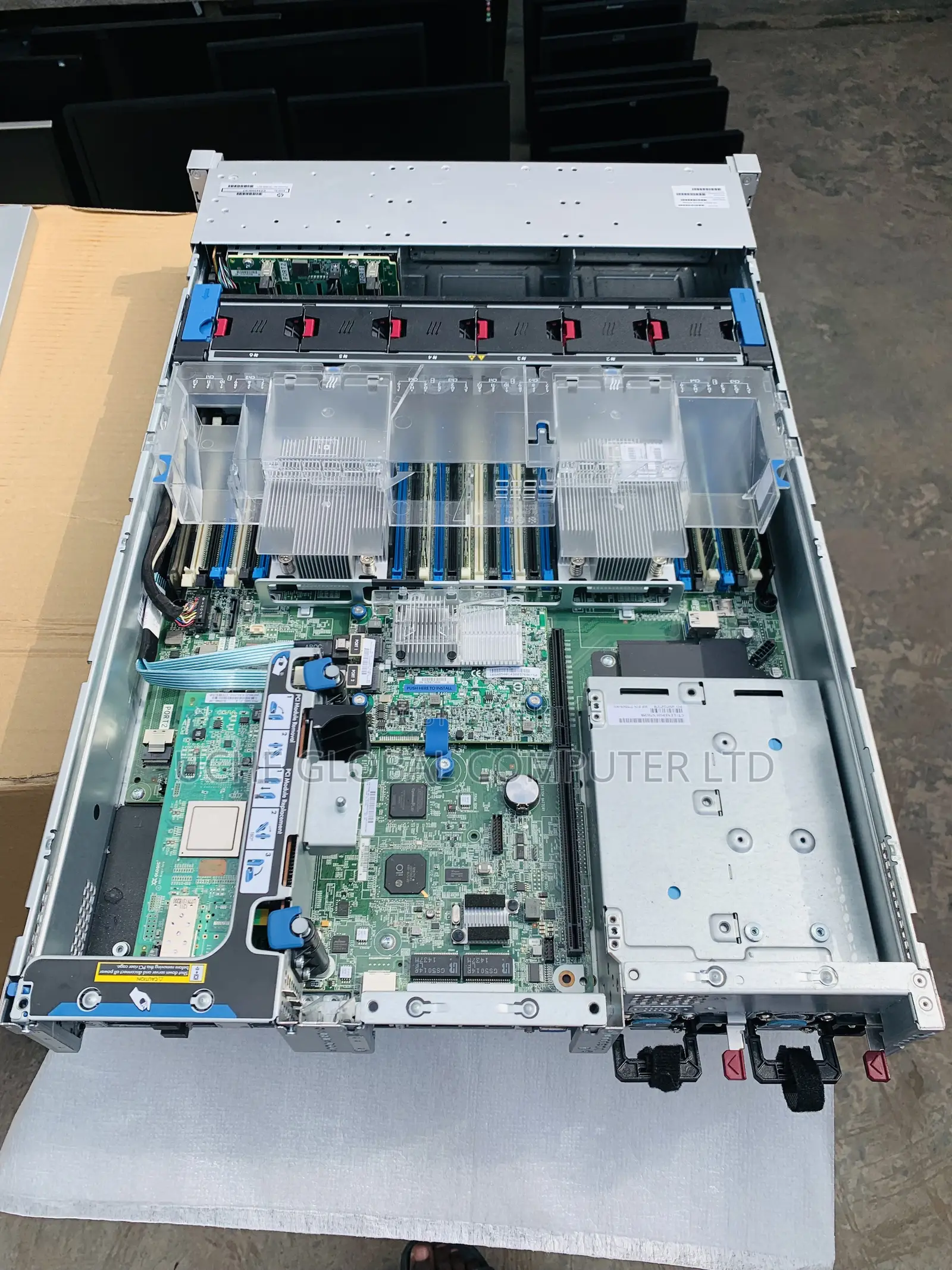 Server HP ProLiant DL380 Gen9 64GB Intel Xeon HDD 2T