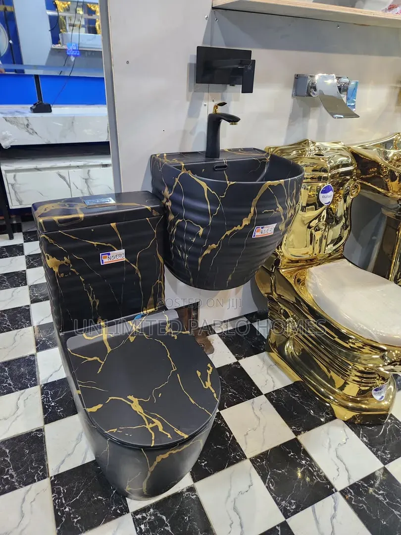 Executive Marble WC Black")