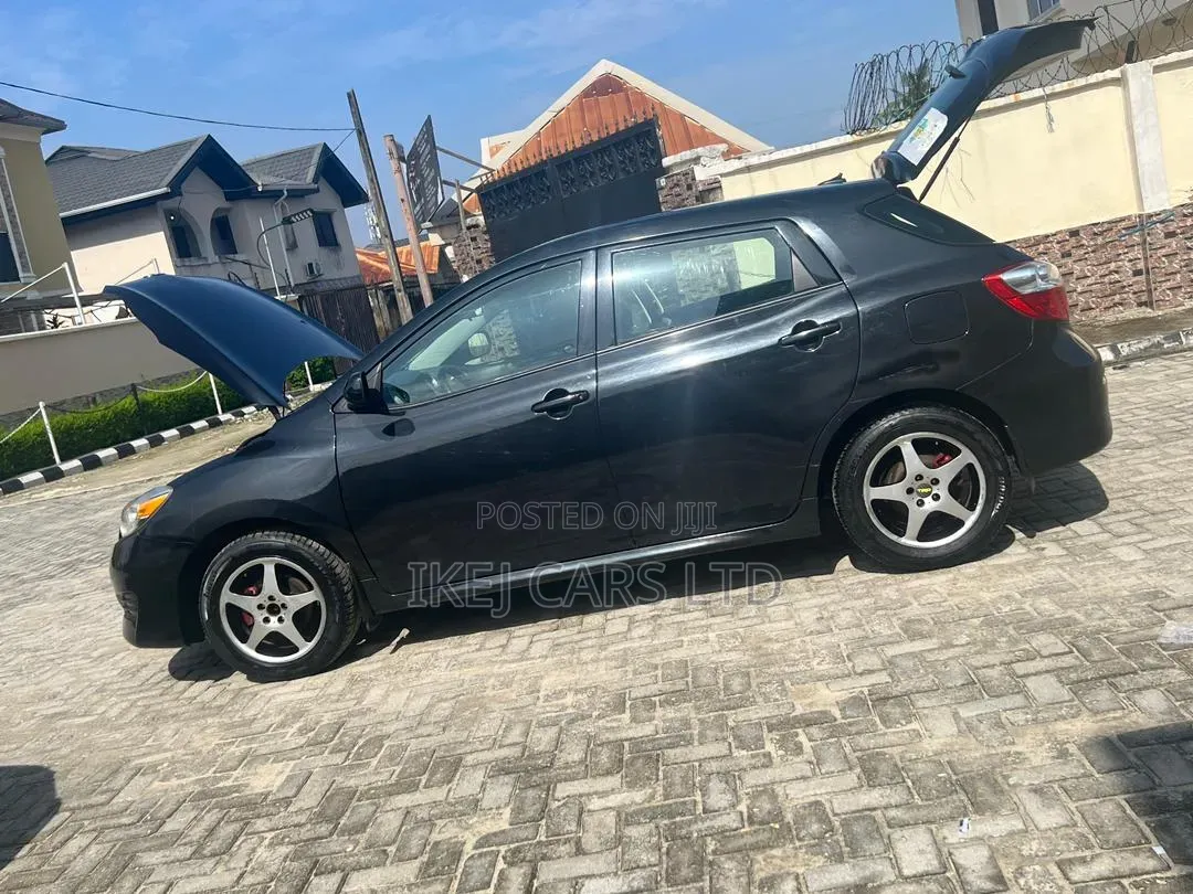 Toyota Matrix 2012 Blue