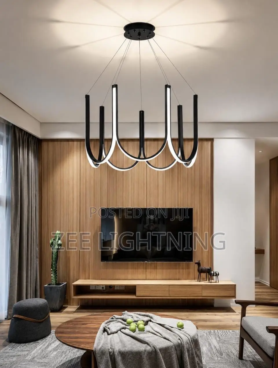 Chandelier (Gold and Black Size 650mm)