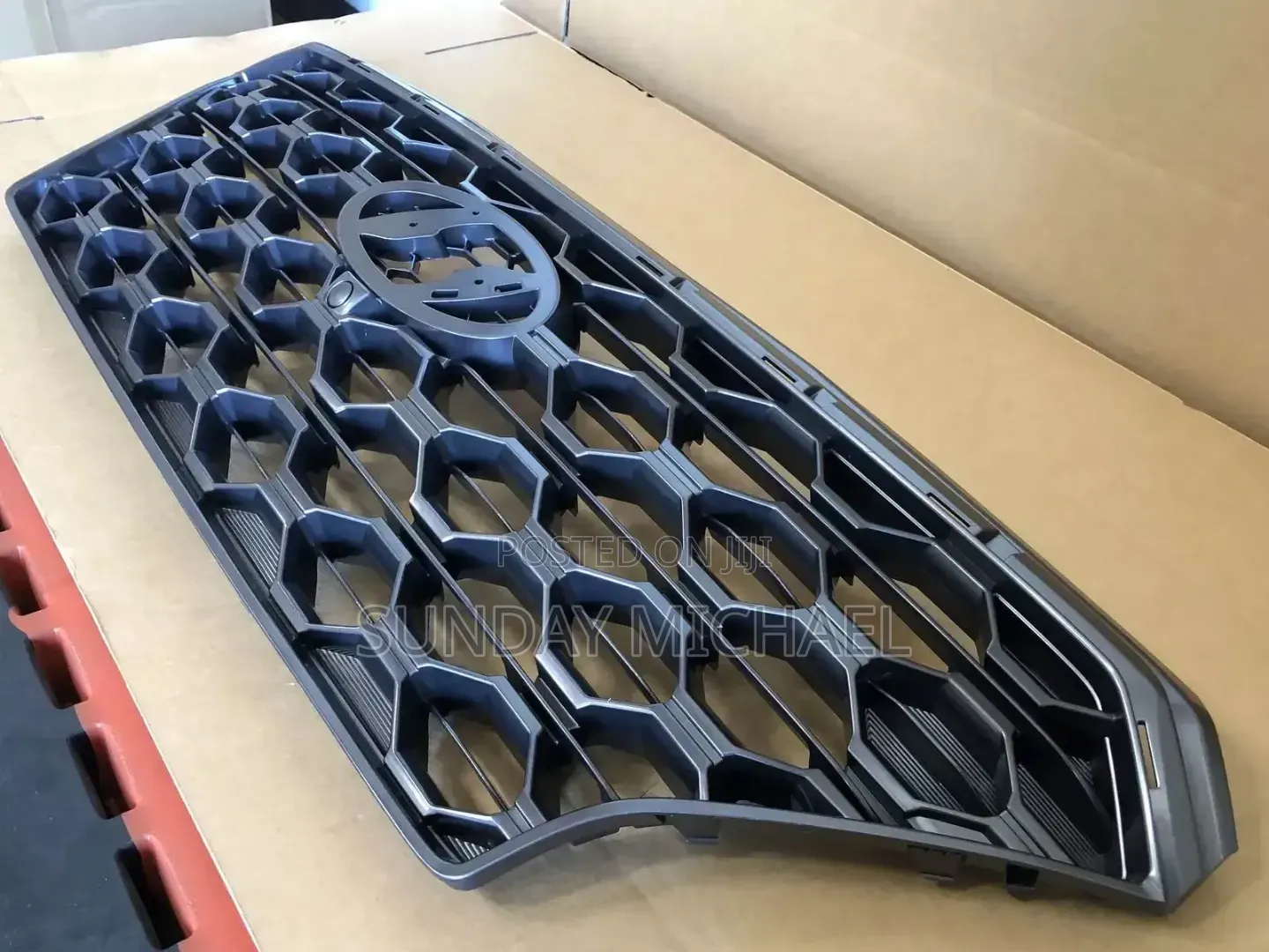 Front Grille for Hyundai Santa Fe Camera Type 2019 Model