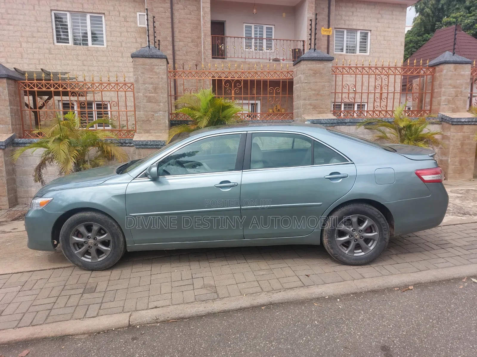 Toyota Camry 2010 Green