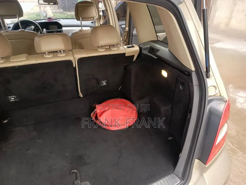 Mercedes-Benz GLK-Class 2010 Gold