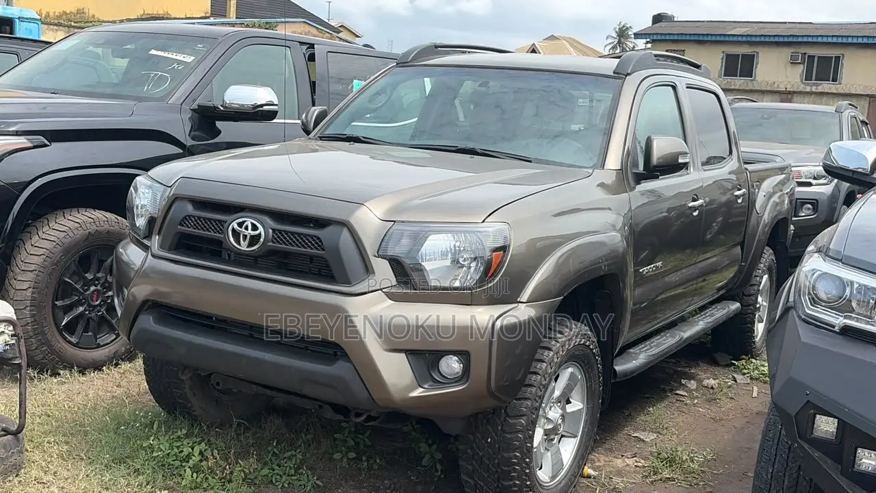 Toyota Tacoma TRD PRO V6 4dr Double Cab 4WD 5.0 ft. SB (4.0L 6cyl 5A)