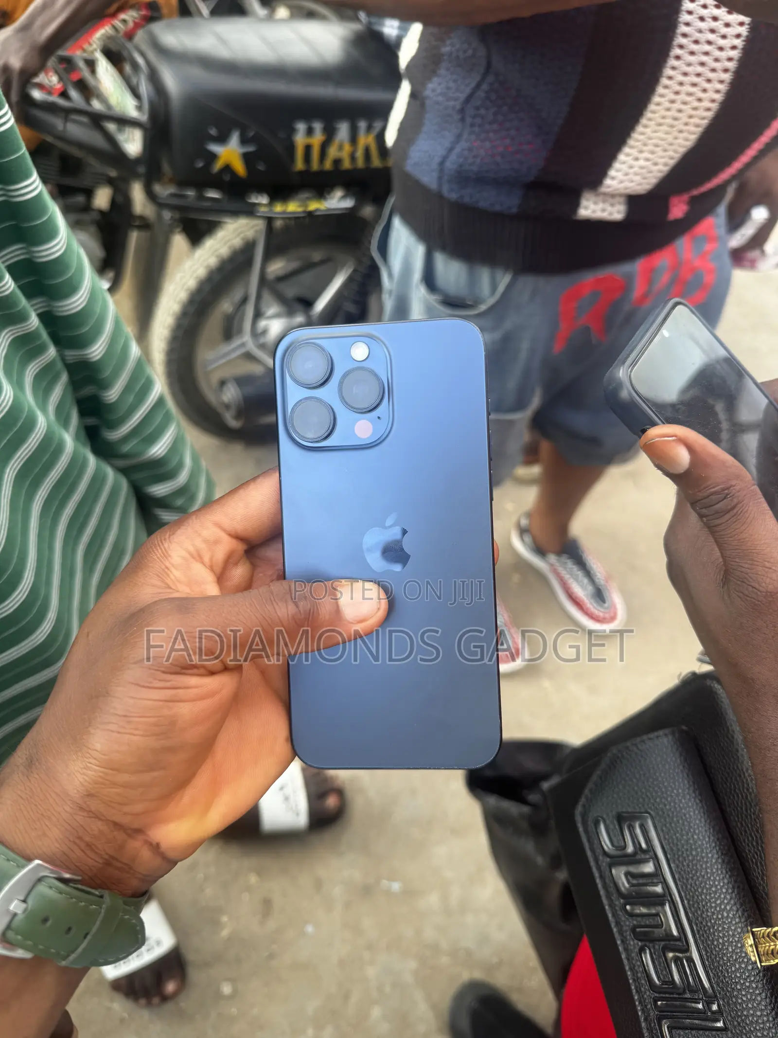 New Apple iPhone 15 Pro Max 512 GB Blue