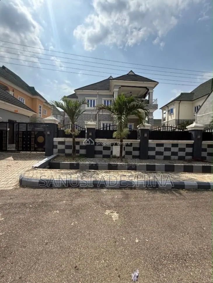 5bdrm Duplex in Life Camp,Fct Abuja for sale