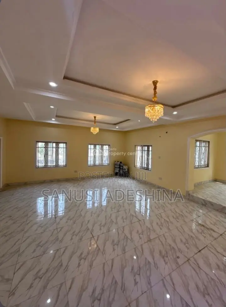 5bdrm Duplex in Life Camp,Fct Abuja for sale
