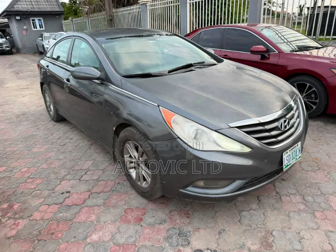 Hyundai Sonata 2011 Gray