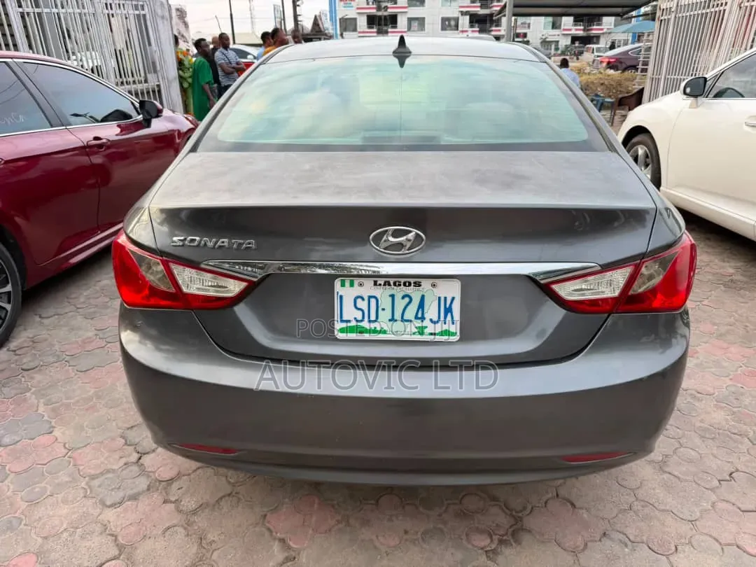 Hyundai Sonata 2011 Gray