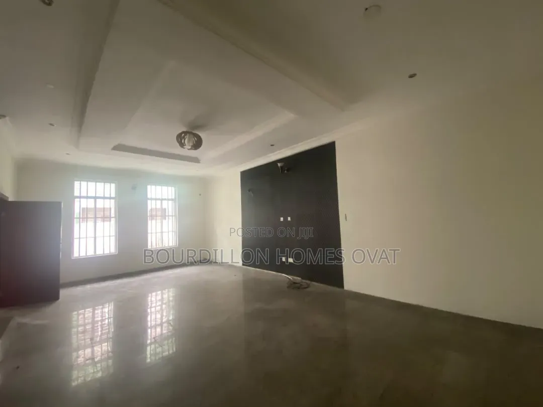 4bdrm Duplex in Ikate Lekki Lagos for rent