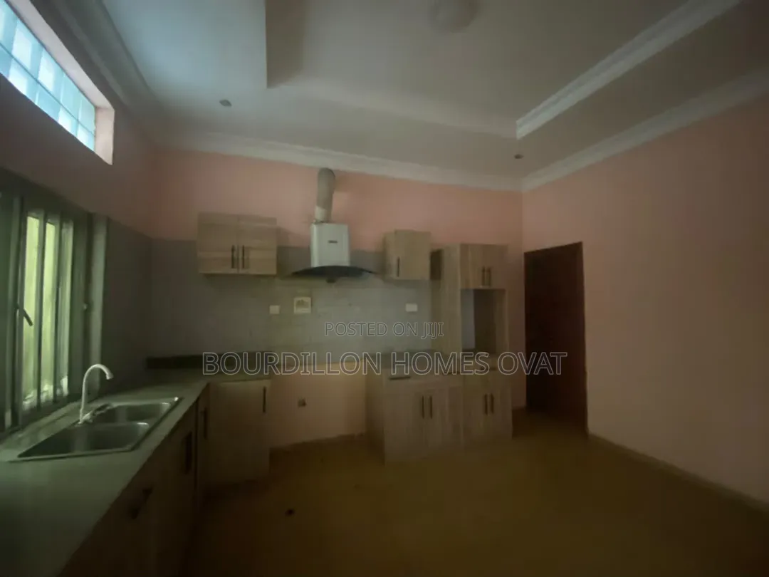 4bdrm Duplex in Ikate Lekki Lagos for rent