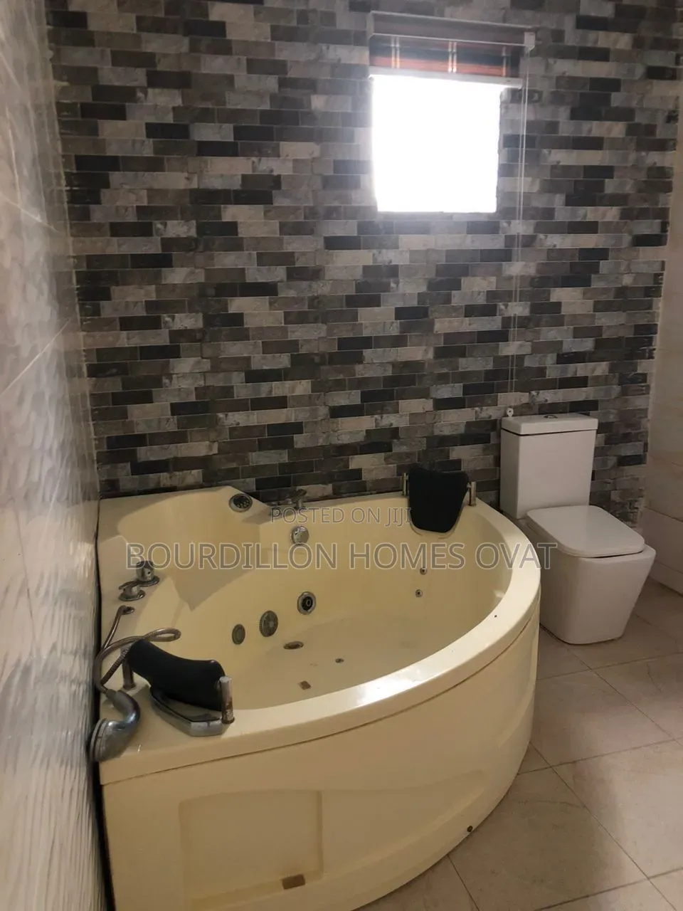 4bdrm Duplex in County Lekki Lagos for rent