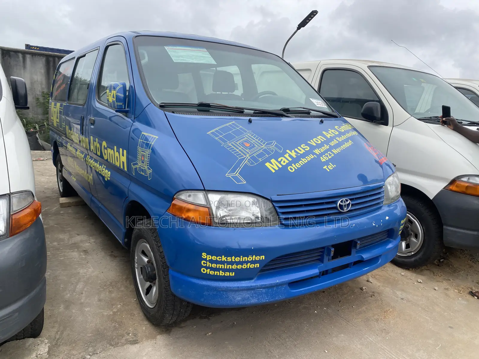 Toyota HiAce 2006 Blue
