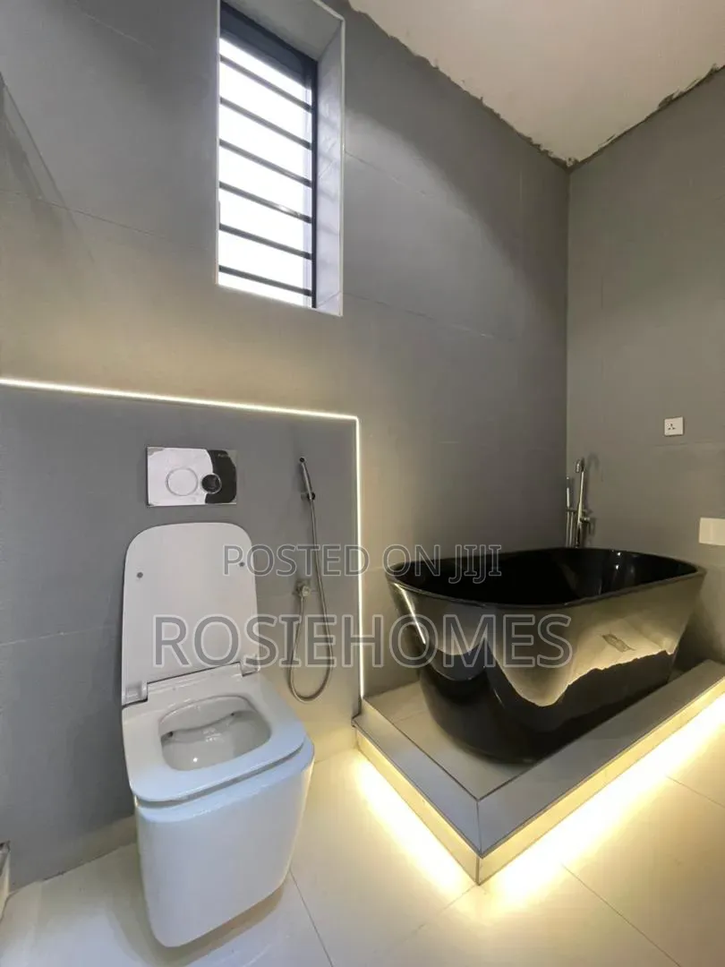 4bdrm Duplex in Ikota Gra for rent