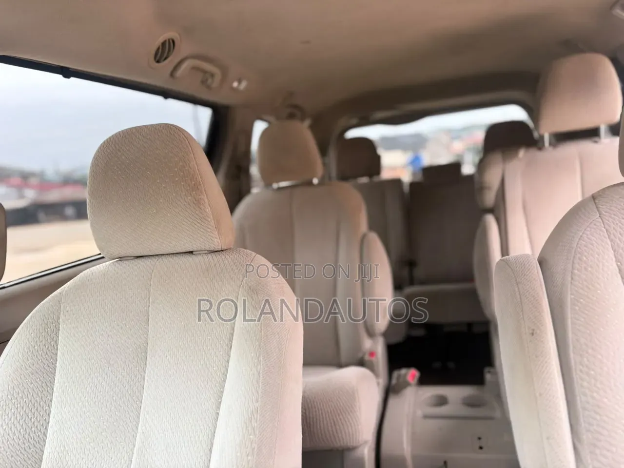 Toyota Sienna 2011 Gold